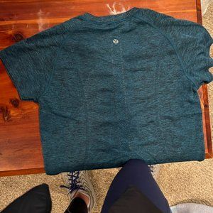 Lululemon Swiftly Tech Short Sleeve Tee, Size 6